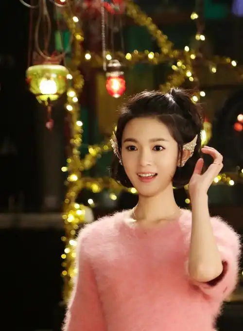 陈瑶是唐人90后军团中年纪较小的一个,从《旋风十一人》中的"最美