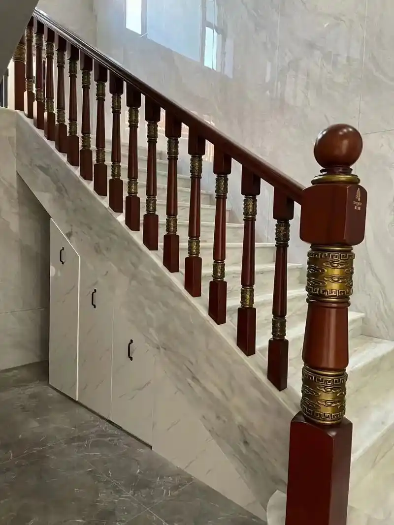 各类新中式实木扶手上线了,现场反馈图片,效果超赞##楼梯厂家 - 抖音