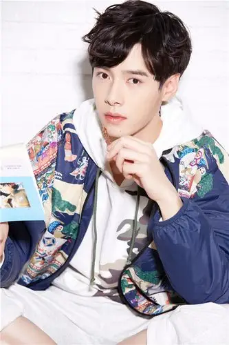 治愈系美少年!方逸伦阳光帅气眼神撩人[5]- 中国日报网