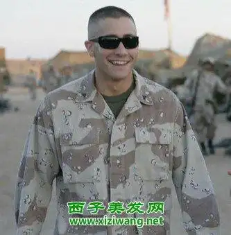 男生帅气锅盖头发型造型