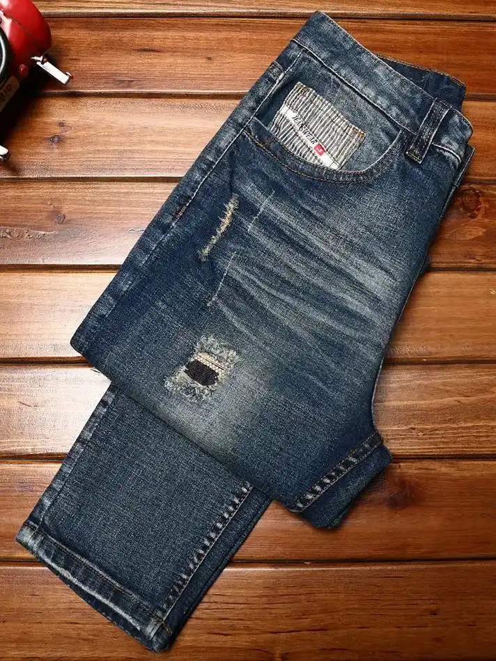 品质男装 #破洞补丁牛仔裤男修身小直筒#男款裤子推荐 - 抖音