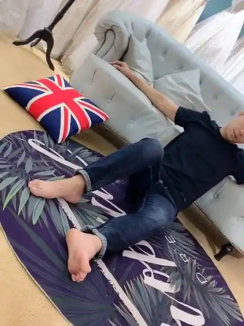 脱下你的白袜子丶