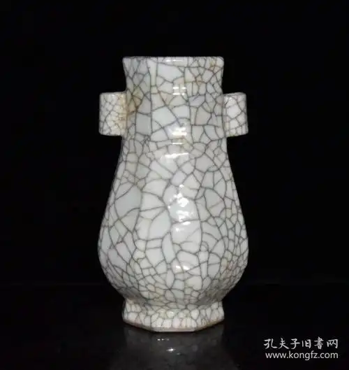 宋代官窑开片八方贯耳瓶【27x14.5cm】