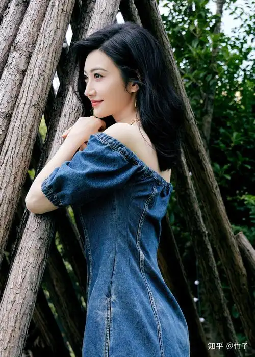 景甜最新美照分享今日份的氧气清新少女甜好美好甜啊