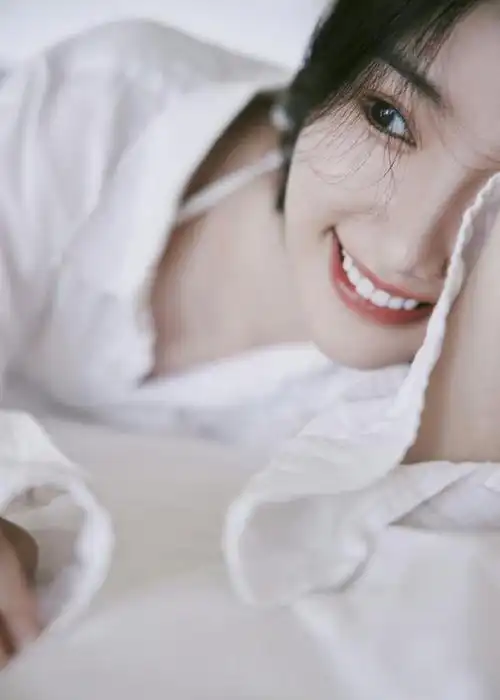 毛晓彤侧脸睡颜##时间夺走了毛晓彤的什么