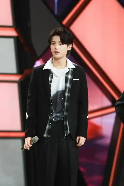 黄明昊justin快乐大本营##快乐大本营