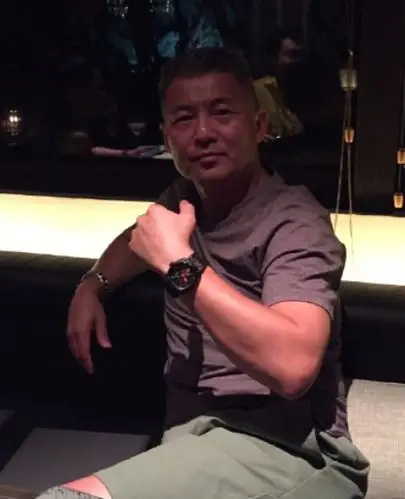 那英49岁老公孟桐近照揭其感情史