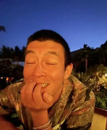 女儿镜头下的陈冠希.