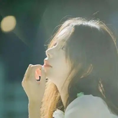 女生头像唯美侧脸清新 高清好看的唯美女生头像小清新侧脸图片