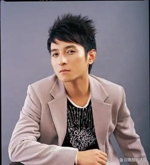 《快乐大本营》停播不到三年,五位主持人境况对比,一目了然