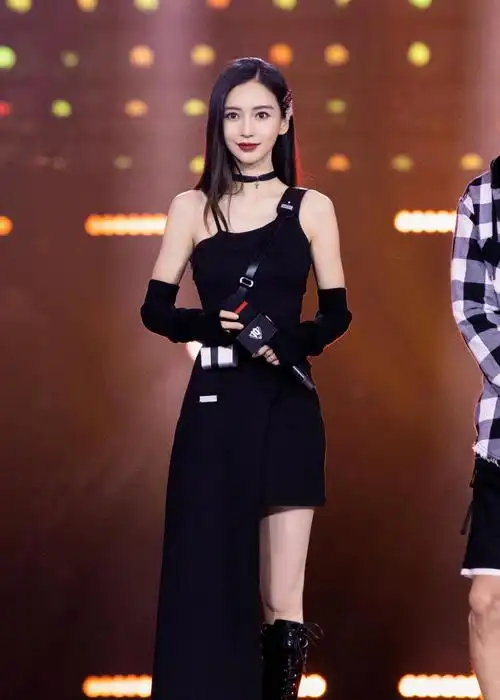 杨颖胸部有多大图片(angelababy不愧是顶流) - 赤虎壹号