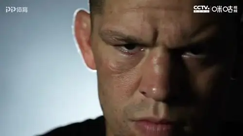 他是ufc真正的社会人儿 嘴炮是打也打不过骂也骂不过