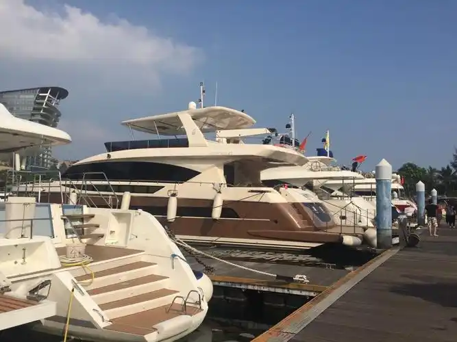 2022深圳大梅沙湾游艇会玩乐攻略,美女很多 而且身材超级棒 出.