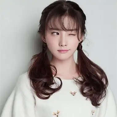 马尾发型一,马尾发型有哪些1,随性自然的马尾发型女生的马尾在脑后