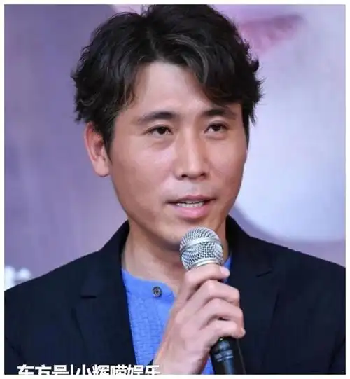 大器晚成的演员,靳东张嘉译出道30年才火,唯独他靠配角大火!