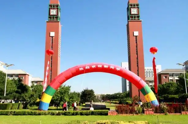 与育才相遇,与美好相遇——宁夏育才中学2019级新生报到及军训汇报