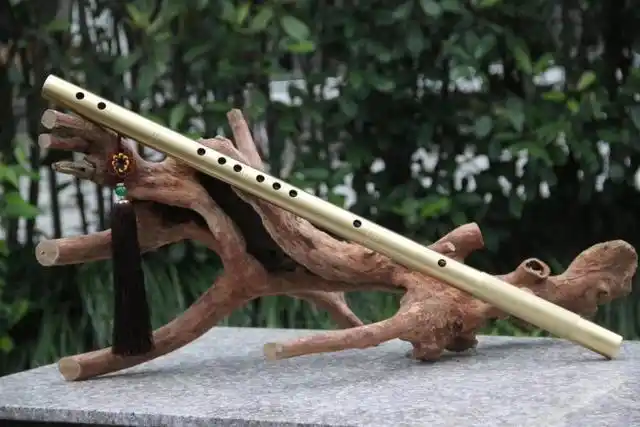 武侠剧里面常见的兵器笛子剑