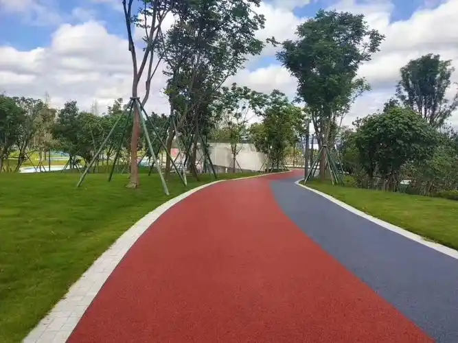 人行道透水路面 广西南宁西乡塘透水混凝土单价