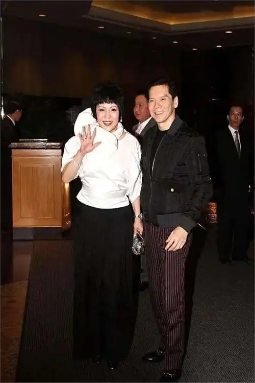 42年后再看丁佩才明白也许当年让位给陈岚或许是她最好的选择