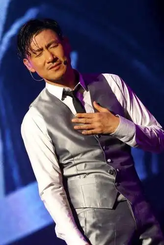 59岁的张学友和亲哥哥自幼痴迷赌博,哥哥澳门豪赌欠百万出走13年