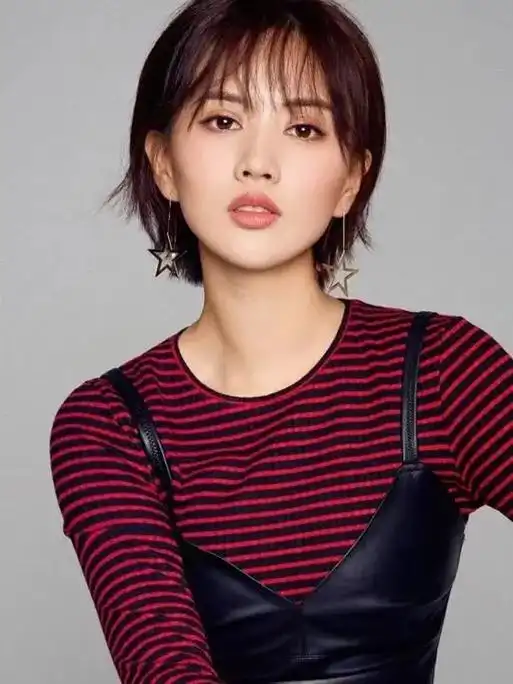 26位内地电视剧女明星演员1 梁缘1993年生,北京人>2  - 抖音