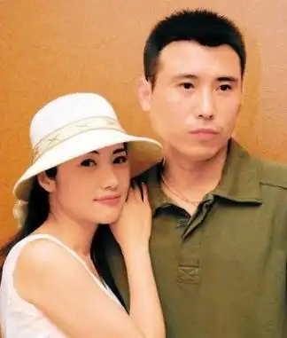 回顾李乃文我老婆不是黄曼与颜丙燕很清白47岁婚姻仍是个谜