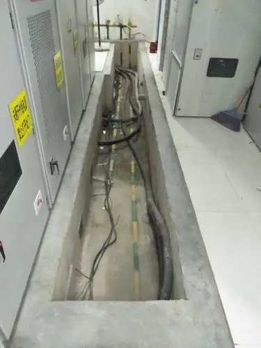 1,120急救中心外线挖沟铺缆恢复和配电