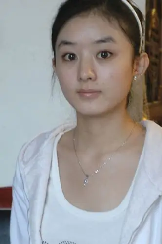 章子怡刘亦菲孙俪赵丽颖周迅董洁 18位女星成名前的青涩造型