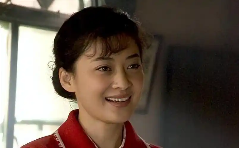 热衷于拍戏的梅婷在影视剧行业有着巨大的成就,在其拍摄的80余部影视