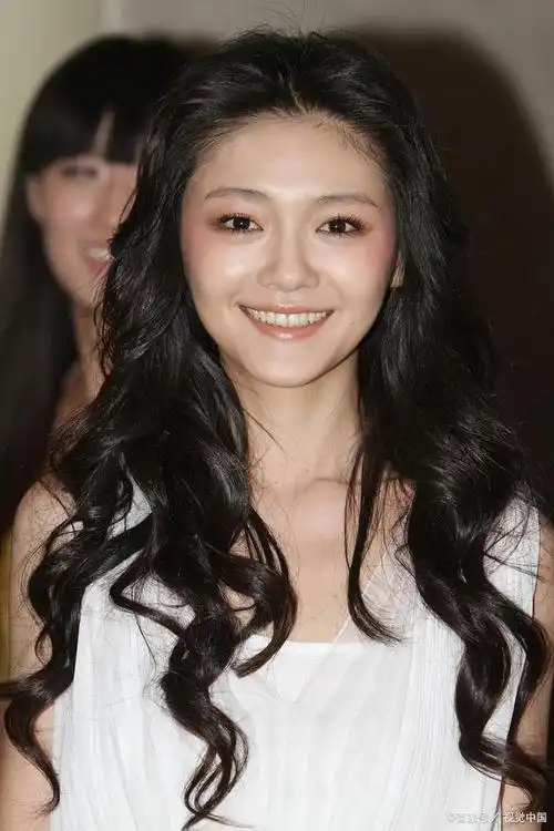 大s为什么身体很差?她年轻时对美的变态追求已影响到身体健康