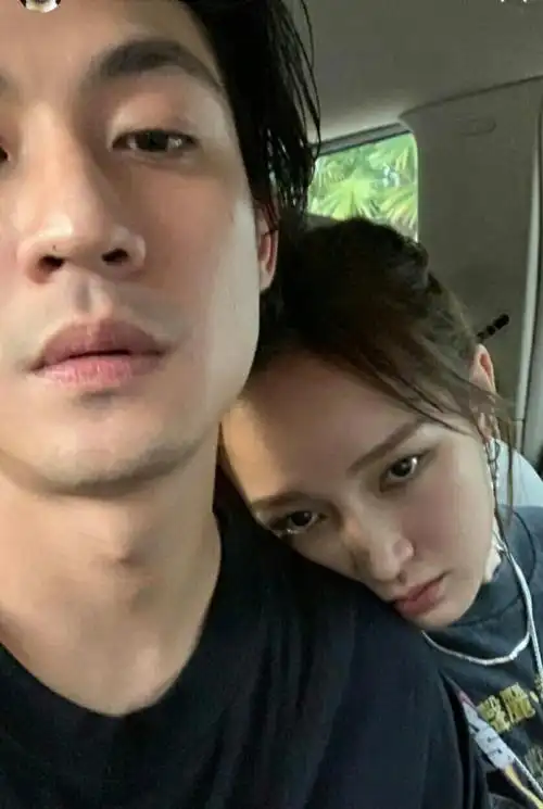 吴建豪前妻晒合照,弟弟曾是萧亚轩孟佳前男友,如今又有新恋情?