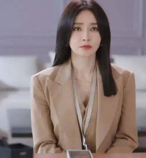 秦岚"新恋情"爆火,这对太好嗑了_牛仔_休闲_look