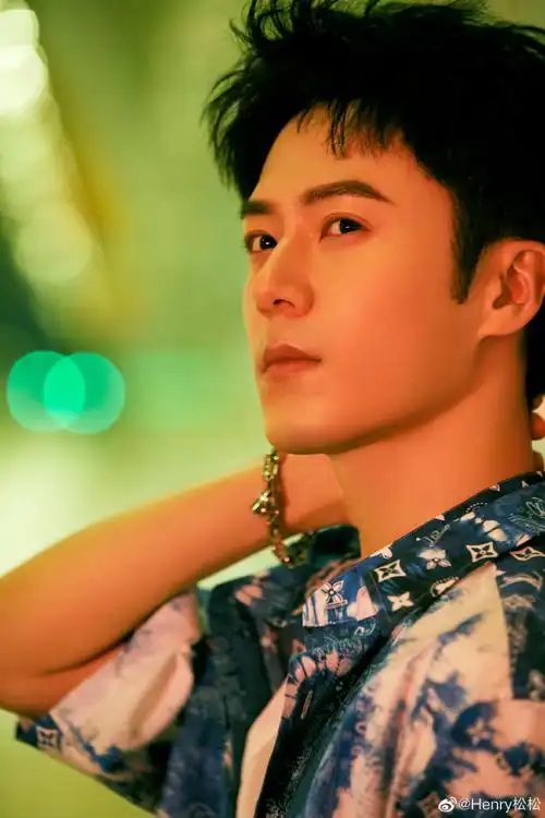 茅子俊##茅子俊港风隧道大片