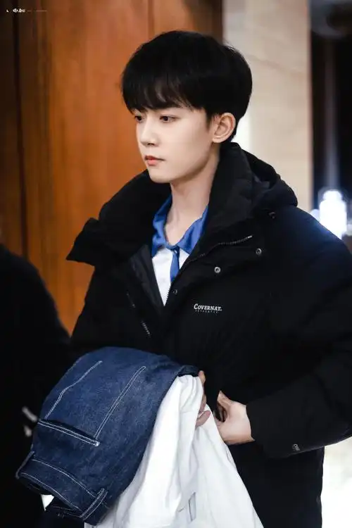 李明德超话92#无限超越班#校园记忆90@李明德