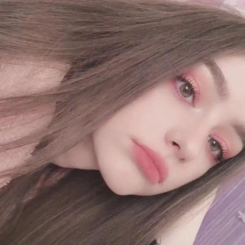 女生头像#御姐风 #头像 #侧颜 - 抖音