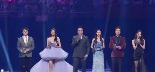 85后小花的转型路:杨幂倪妮演生活剧,baby转型当主持人_关晓彤_娜娜