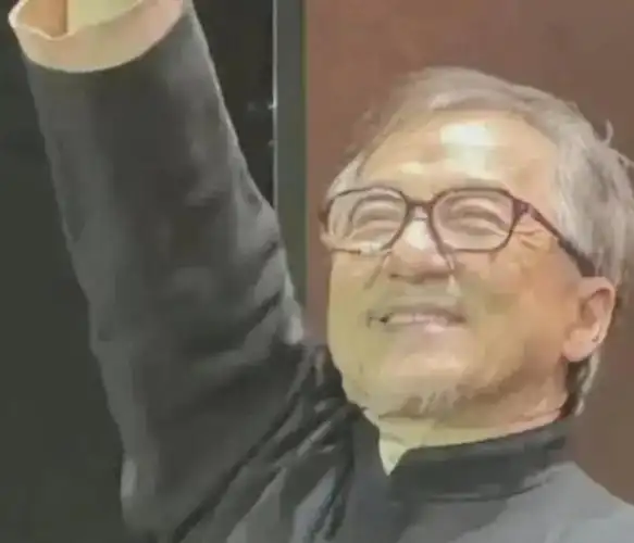 王楚然跪舔奢侈品牌?|张远|童瑶|王楚然_新浪新闻