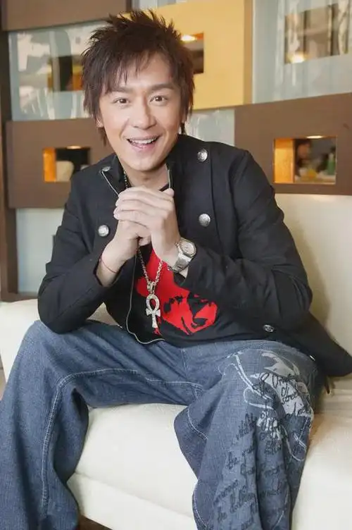 2月27日,香港男演员陈浩民为了让孩子