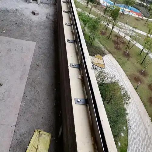 楼梯玻璃地槽 无框玻璃扶手轨道地槽碳钢护栏卡槽栏杆楼梯玻璃预埋u型