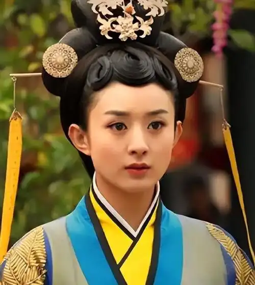 赵丽颖坚持五年跑龙套,凭《陆贞传奇》走红,如今活成自己的女王