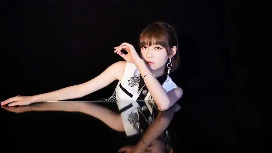 火箭少女101成员高清壁纸来袭,大家喜欢吗?