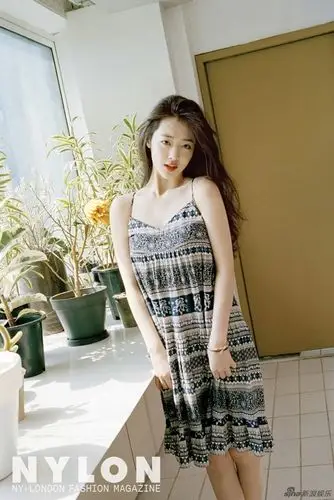 雪莉清新写真颜值在线 吐露转行演员烦恼