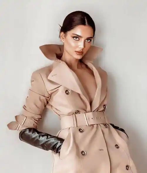 伊朗第一超模玛赫拉哈·贾贝里(mahlagha jaberi)九张写真美图_杂志