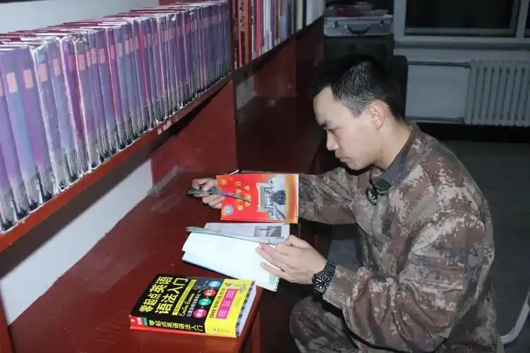 祖国最北小学,来了清华"兵老师"