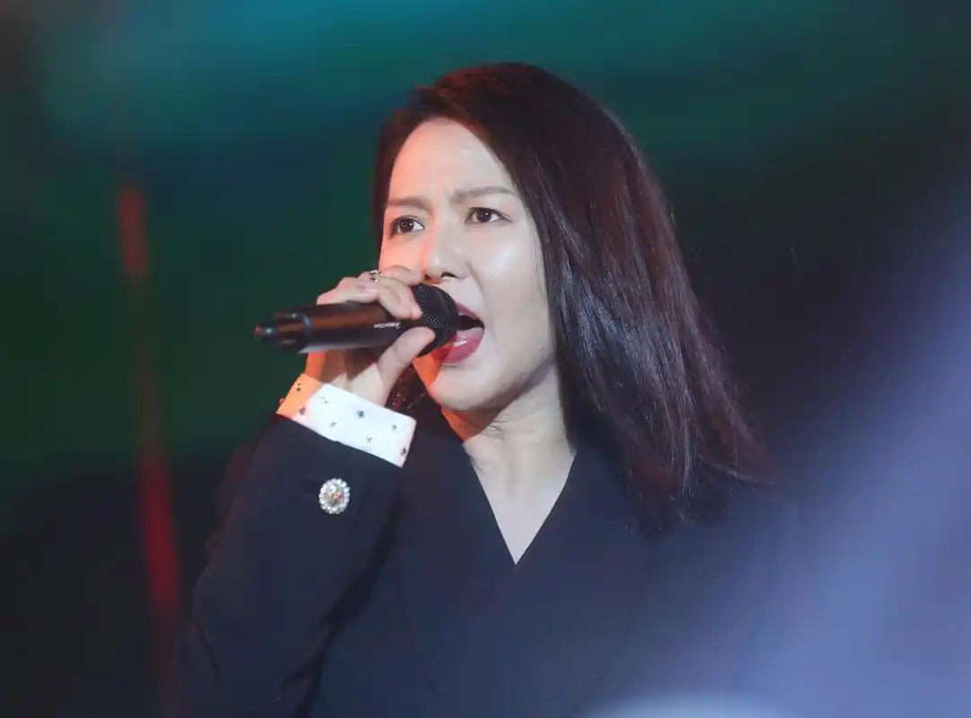 她是华语乐坛有唱功有颜值的灵魂歌手