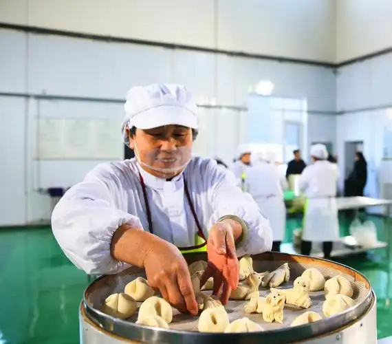 还制作各种花馍(方山县委宣传部供图)为了让加工出的包子能立足市场