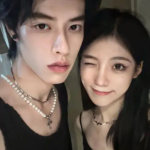 该换新的363436373039 真人情侣头像 好甜