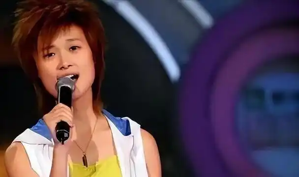 歌手李宇春:不恋爱不结婚,甚至自曝患病,她到底图什么?