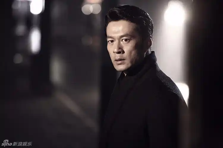 组图:《暗花》谭凯饰演毒枭冷酷无情_高清图集_新浪网