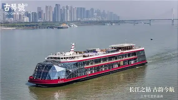 古琴号游船首航开启武汉文旅新篇章